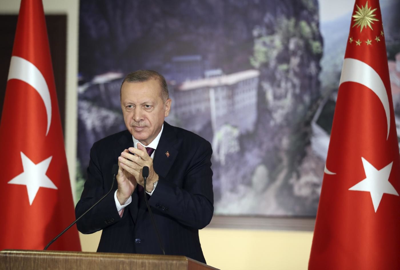 Turchia, il Parlamento approva una legge anti social