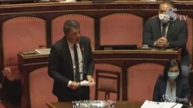 Renzi: “Uno scandalo chat magistrati contro Salvini”