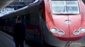 Coronavirus, stop a distanziamento su treni alta velocità