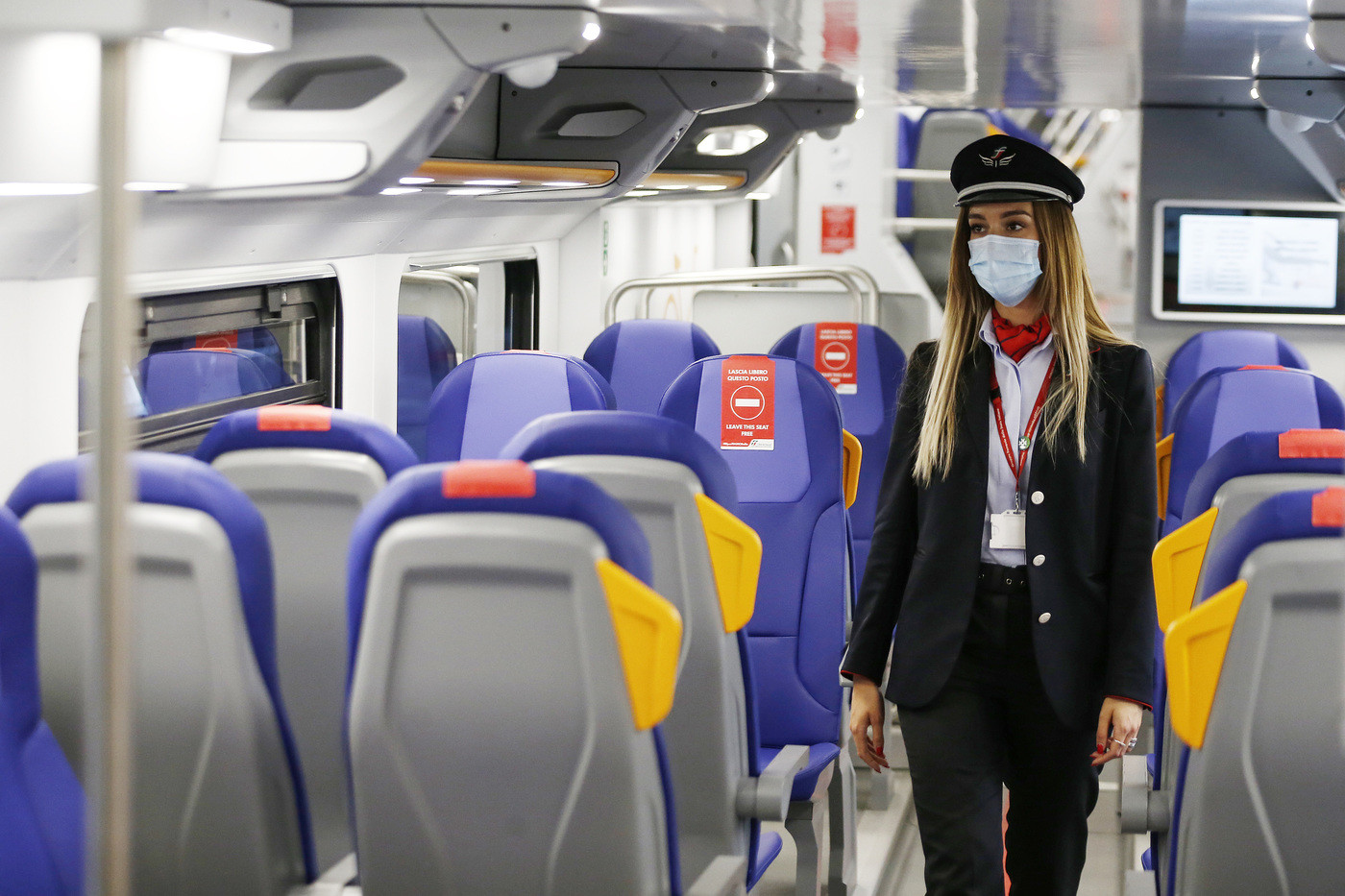 Treni, Speranza firma ordinanza: no ad allentamento delle misure