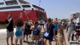 Grecia: il coronavirus fa paura, controlli serrati e code per andare al mare