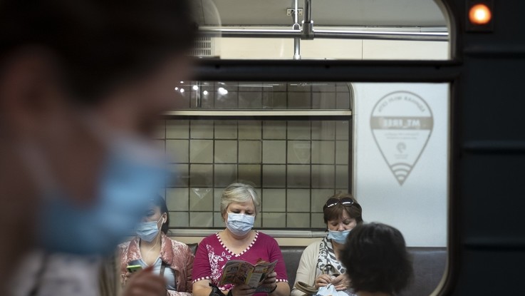 Russia annuncia vaccinazione di massa per ottobre