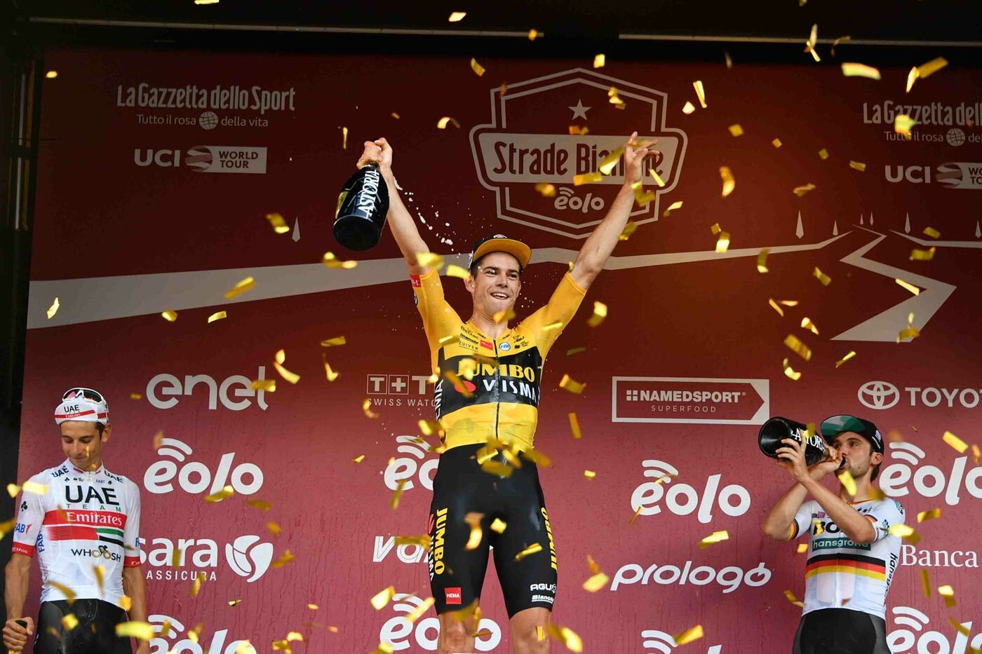 Il Ciclismo riparte con Strade Bianche, trionfa Van Aert Formolo secondo