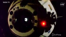 Spazio, la Space X Crew Dragon lascia la Stazione spaziale internazionale