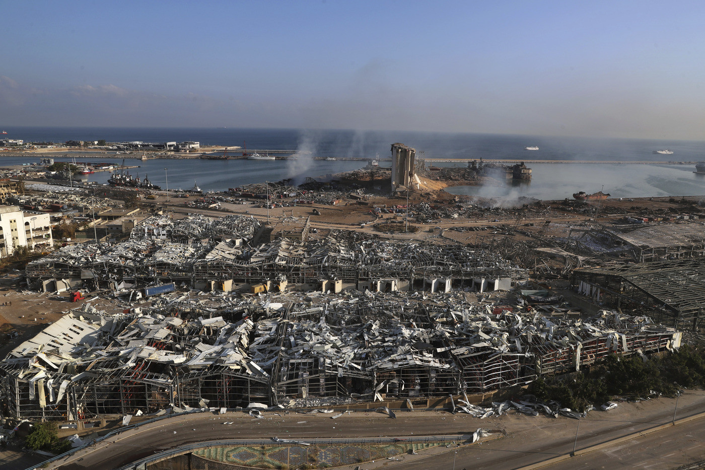 Esplosioni Beirut, sono almeno 137 le vittime e 5000 i feriti. Monta la rabbia