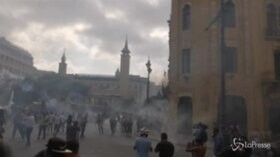 Beirut, rabbia nelle strade: oltre 200 feriti nella marcia contro il governo