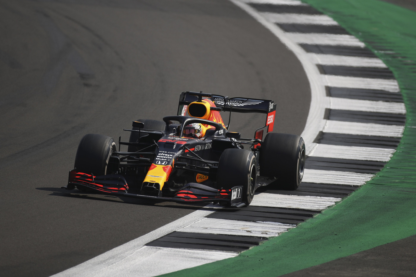 Formula 1, Verstappen trionfa a Silverstone