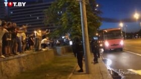 Bielorussia: proteste contro Lukashenko, violenze tra manifestanti e agenti