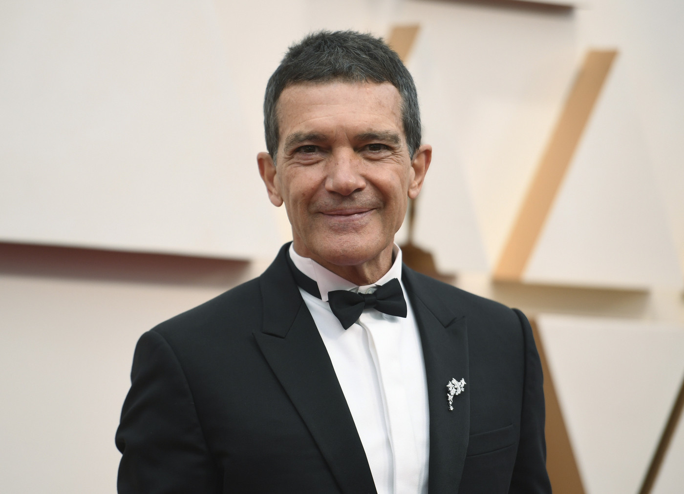 Coronavirus, Antonio Banderas:  “Sono positivo, compleanno in quarantena”