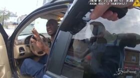 Nuovo video shock dell’arresto e della morte di George Floyd