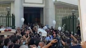 Napoli: dolore e commozione ai funerali di Maya, la 15enne travolta e uccisa da un’auto