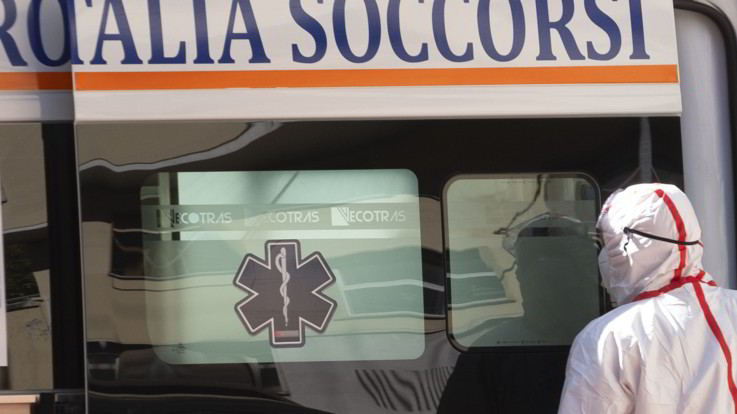 Roma, parte colpo accidentalmente: nonno ferisce alla testa nipote di 7 anni