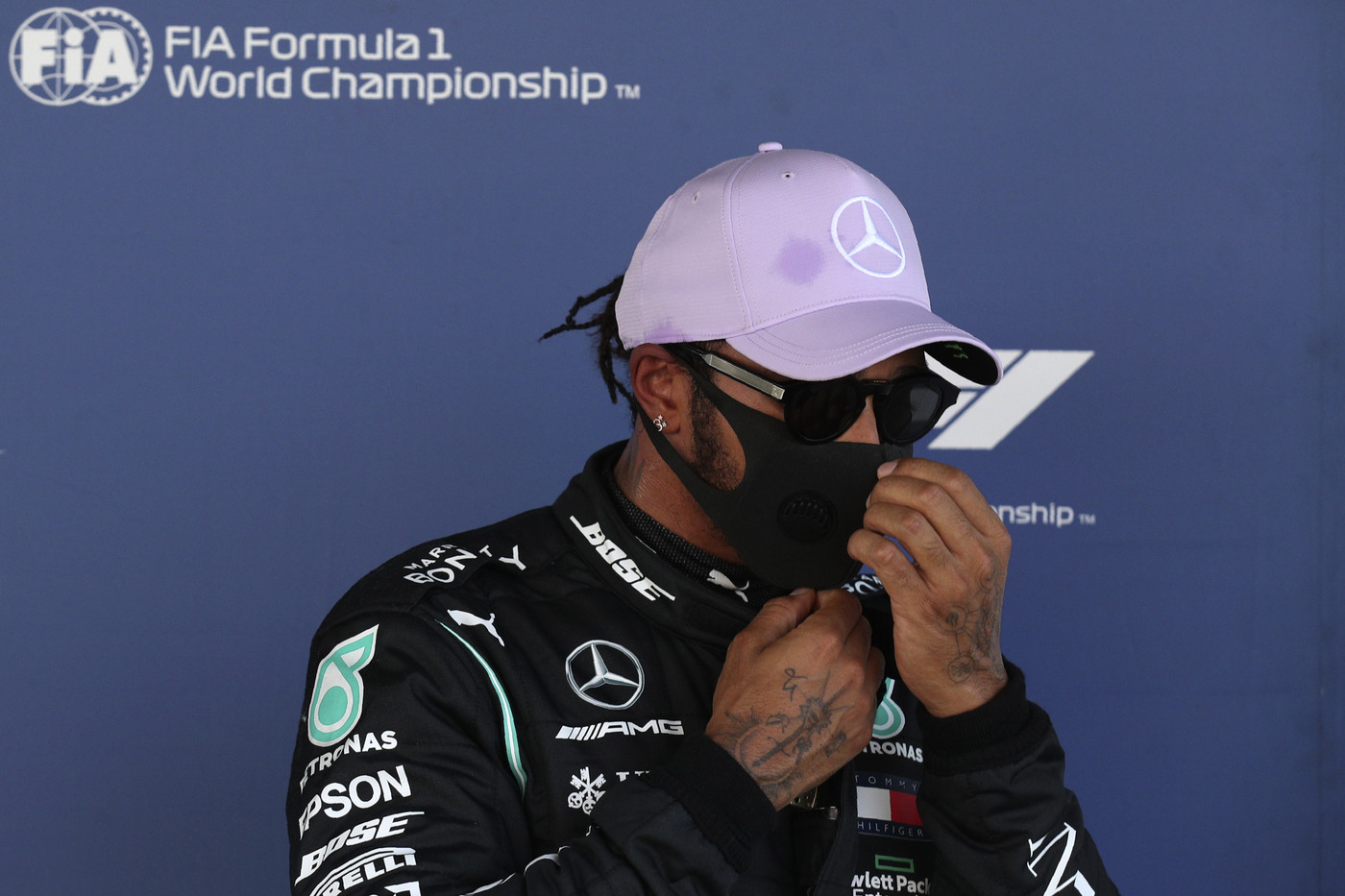 F1, Hamilton pole n. 92 in Spagna. Ferrari lontane