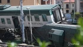 Treno deragliato a Carnate, le carrozze distrutte