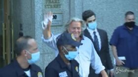 Arresto per frode, Bannon rilasciato su cauzione