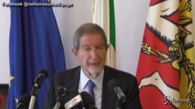 Migranti, Musumeci: “Soluzione Governo? Creare campi di concentramento”