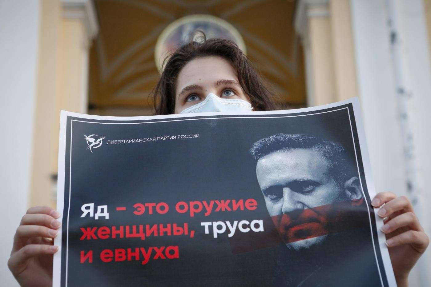 Russia, medici tedeschi: Navalny è stato avvelenato. Merkel: “Punire responsabili”