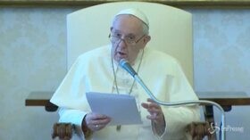 Coronavirus, Papa: “Da una crisi non si può uscire uguali”
