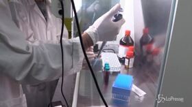 Nuovo boom di contagi in Italia: 1.367 casi ma è record di tamponi
