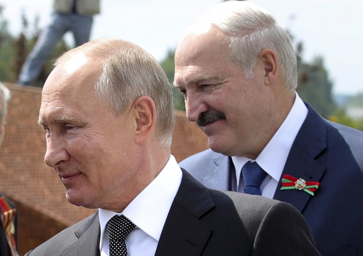 Bielorussia, Putin: “Pronti a dare assistenza militare”