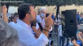 Scuola, Salvini ad Azzolina: “Dimettiti, bimbi non sono pacchi”