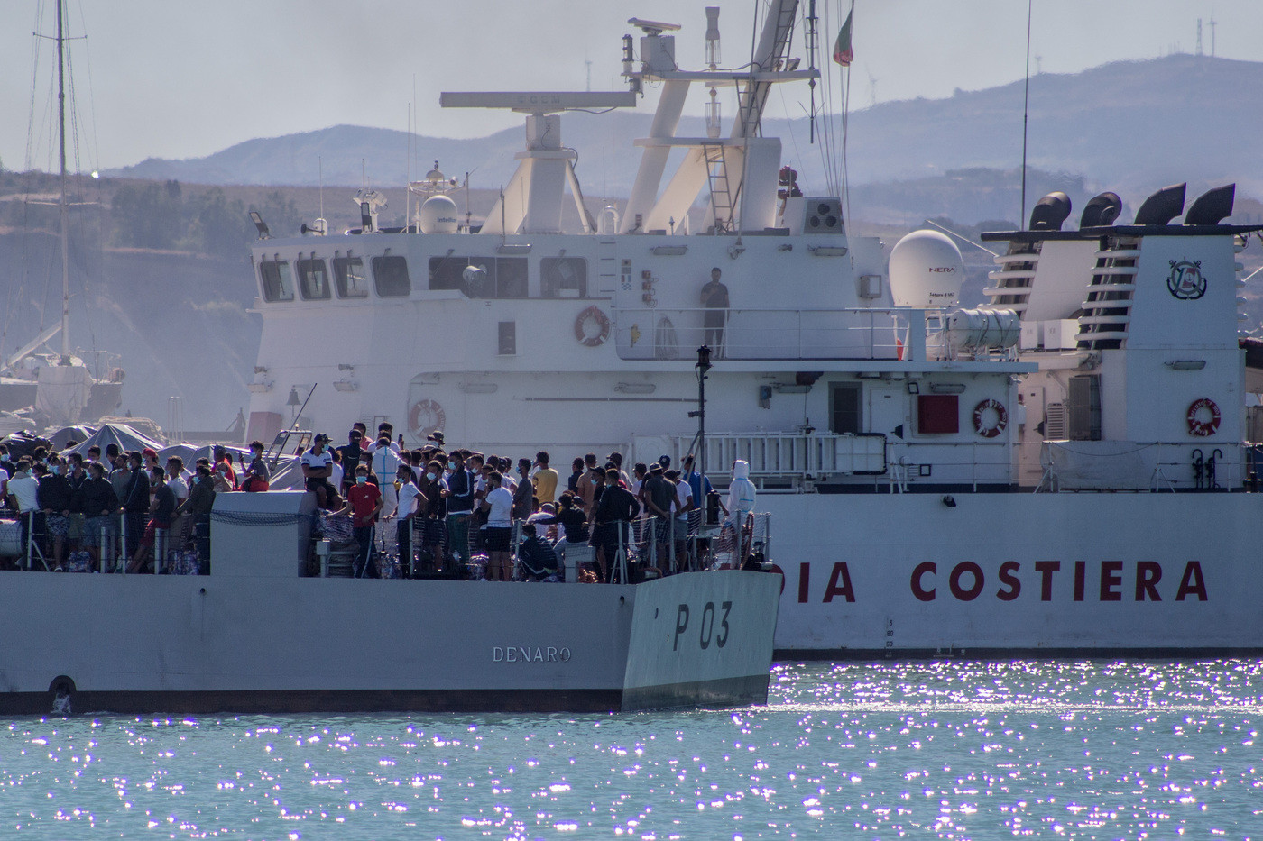 Migranti, fonti Viminale: 6371 tamponi da sbarchi, 3,98% positivi