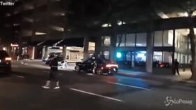 Portland, ucciso un uomo a colpi di arma da fuoco: il momento dello sparo