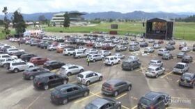 Colombia, in centinaia alla messa al drive-in a Bogotà
