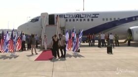 Israele, parte il primo volo per gli Emirati Arabi