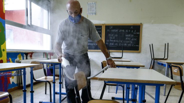 Scuola, Regioni in ordine sparso su riapertura. Azzolina scrive a docenti e presidi