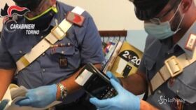 Torino, truffatori 2.0 con Pos mobile a domicilio per raggirare anziani