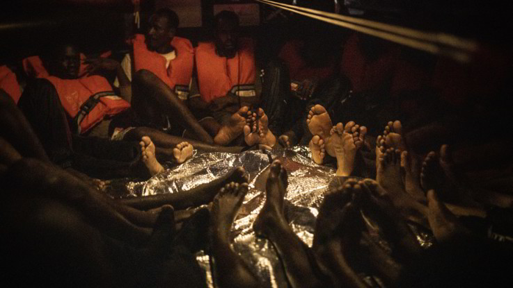 Migranti, Sea Watch 4 con 353 persone a bordo verso Palermo