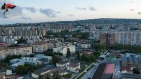 Camorra, colpo ai clan di Scampia: 13 arresti