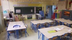 Francia, chiuse 22 scuole per contagi