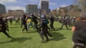 Melbourne, disordini alla manifestazione anti-lockdown