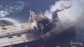 Sri Lanka, sotto controllo l’incendio sulla petroliera