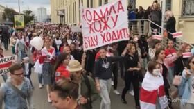 Bielorussia, donne in piazza contro Lukashenko