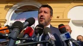 Salvini: “Non vedo l’ora di incontrare Berlusconi in presenza. Mi piace vita in presenza, anche lo sport”