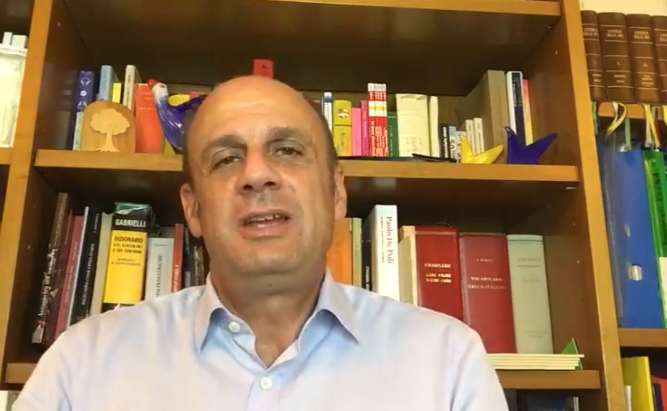Malore per il candidato in Veneto Lorenzoni durante la diretta Facebook con Boccia