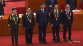 Coronavirus: la Cina premia medici e infermieri eroi della pandemia