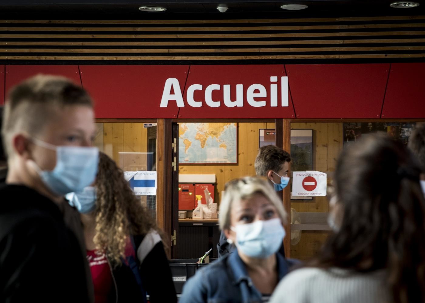 Coronavirus, boom di casi in Francia: allarme terapie intensive