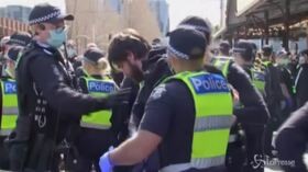 Australia, arresti durante le proteste contro il lockdown a Melbourne