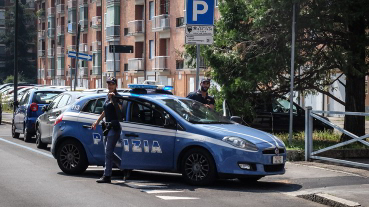 Arezzo, 16enne cade da un lucernario della scuola: ricoverato con diverse fratture