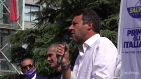 Scuola, Salvini: “Se Azzolina non è in grado di occuparsene si dimetta”