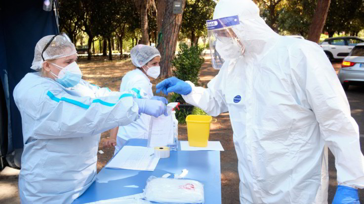 Crescono contagi e tamponi: 1452 nuovi positivi, 12 morti