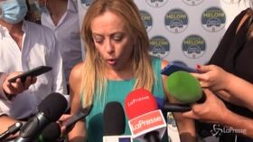 Scuola, Meloni: “Governo e Azzolina estremamente incompetenti, pessima immagine dell’Italia”