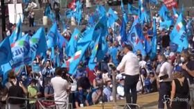 I lavoratori scesi in piazza a Roma: “Priorità al rinnovo dei contratti”