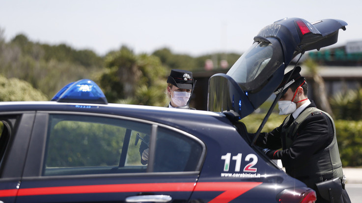 Roma, sparatoria tra carabinieri e ladri: un morto e un militare ferito