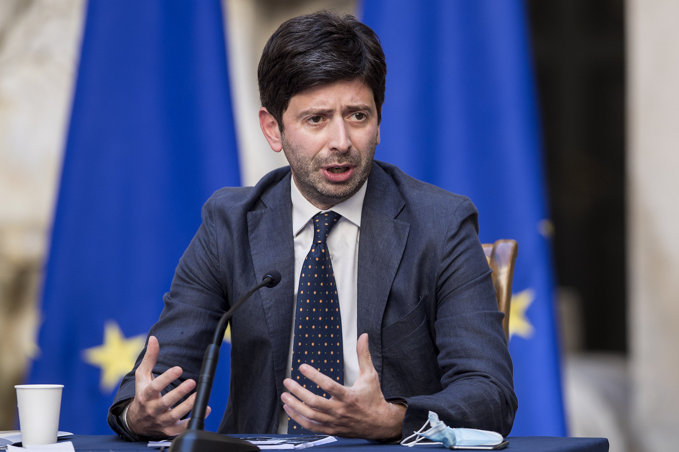 Speranza: Tamponi obbligatori per chi arriva dalla Francia