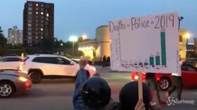 Usa, proteste a Louisville per Breonna Taylor: due agenti feriti